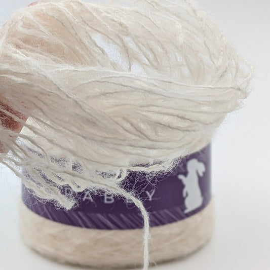 Lacegarn Bialotta mit Mohair in Milch – RABBY, weitere Ansicht