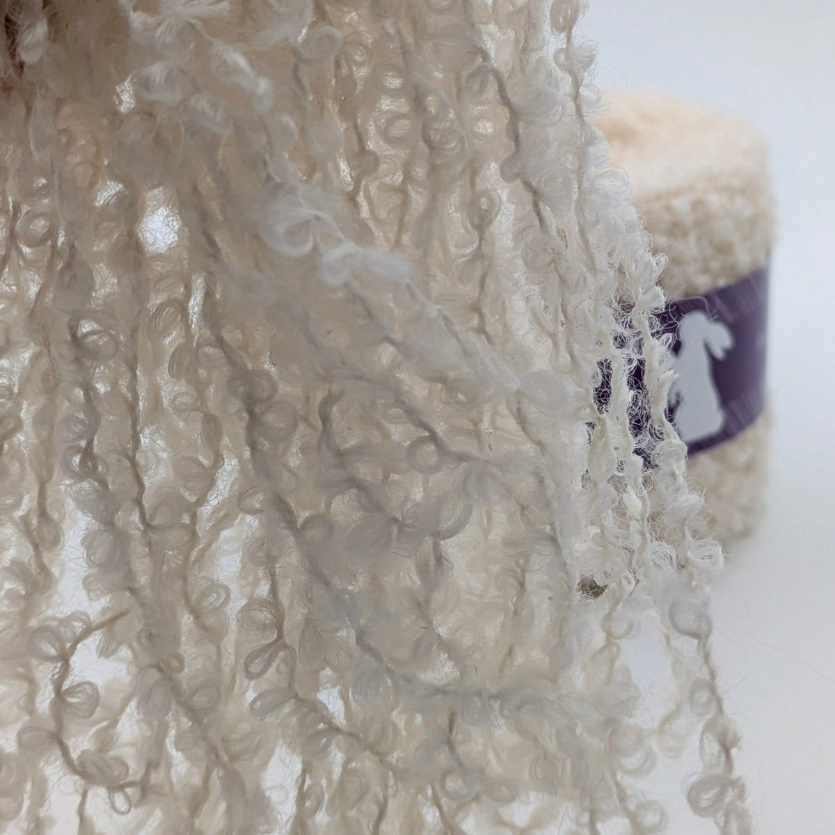 Bouclé Wolle Spring mit Merino & Baby Alpaka – Garn im Detail, RABBY