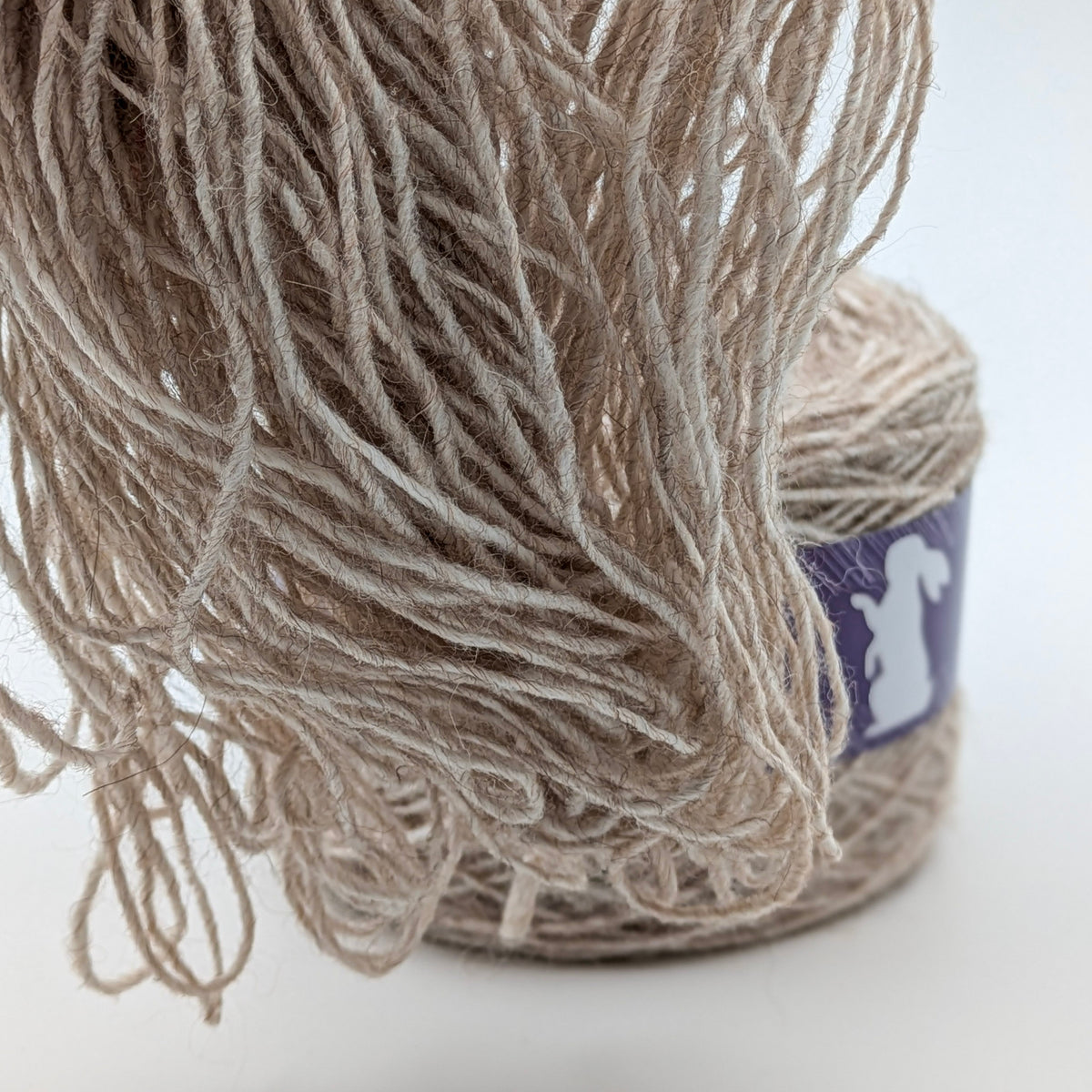 Meliertes Garn Linda mit Alpaka in Beige – RABBY, weitere Ansicht