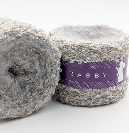 Bouclé Garn Crown mit Wolle in Grau – RABBY, weitere Ansicht