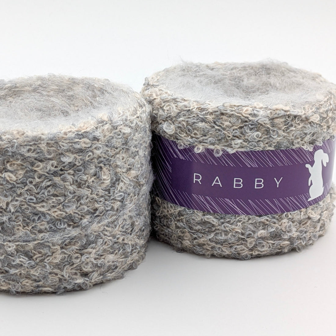 Bouclé Garn Crown mit Wolle in Grau – RABBY, weitere Ansicht