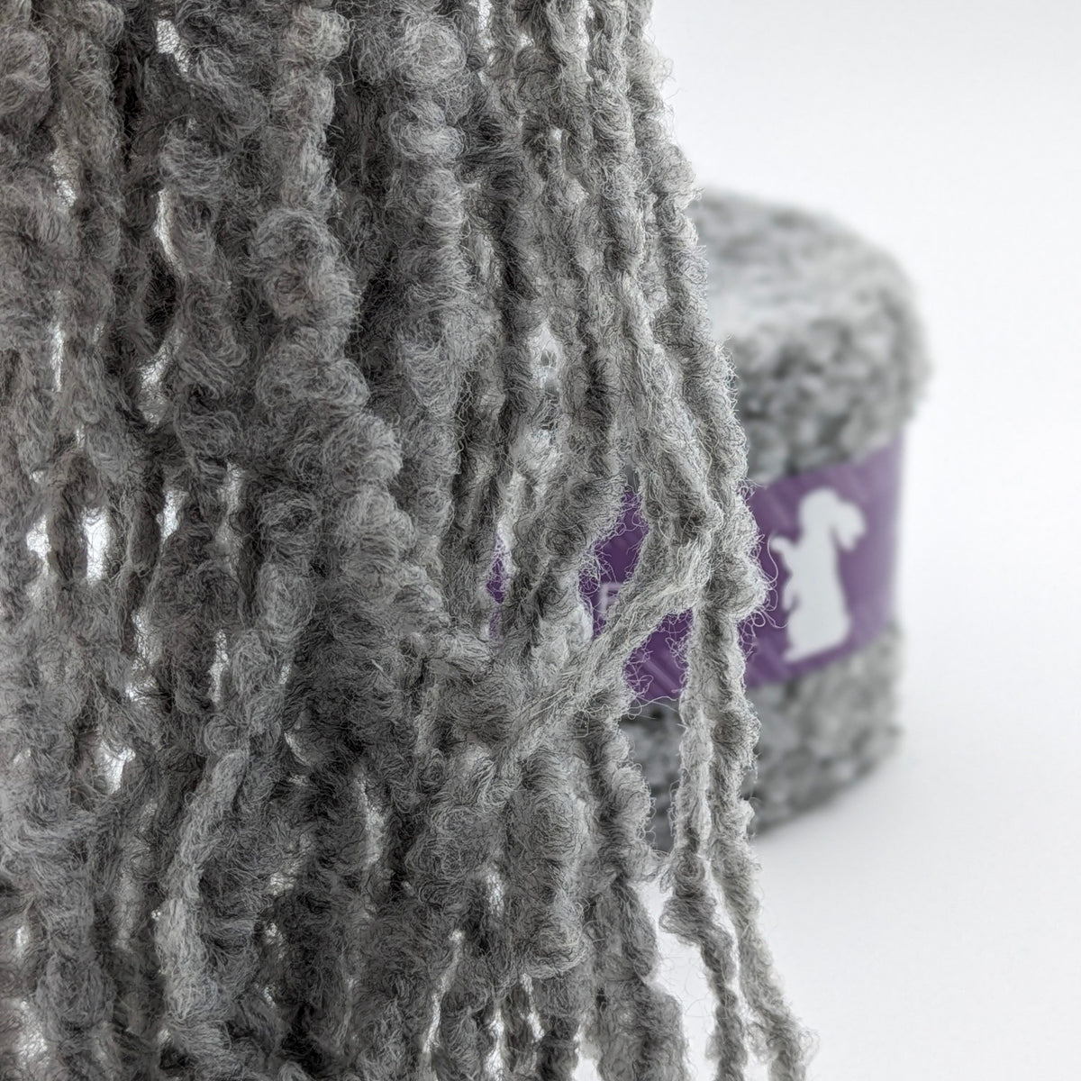 Bouclé Garn Cuma mit Wolle in Grau – Garn im Detail, RABBY
