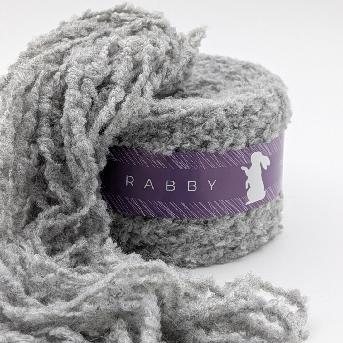 Bouclé Garn Cuma mit Wolle in Grau – Garn im Detail, RABBY