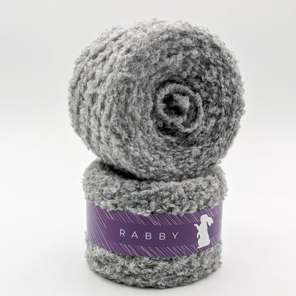 Bouclé Garn Cuma mit Wolle in Grau – RABBY, weitere Ansicht