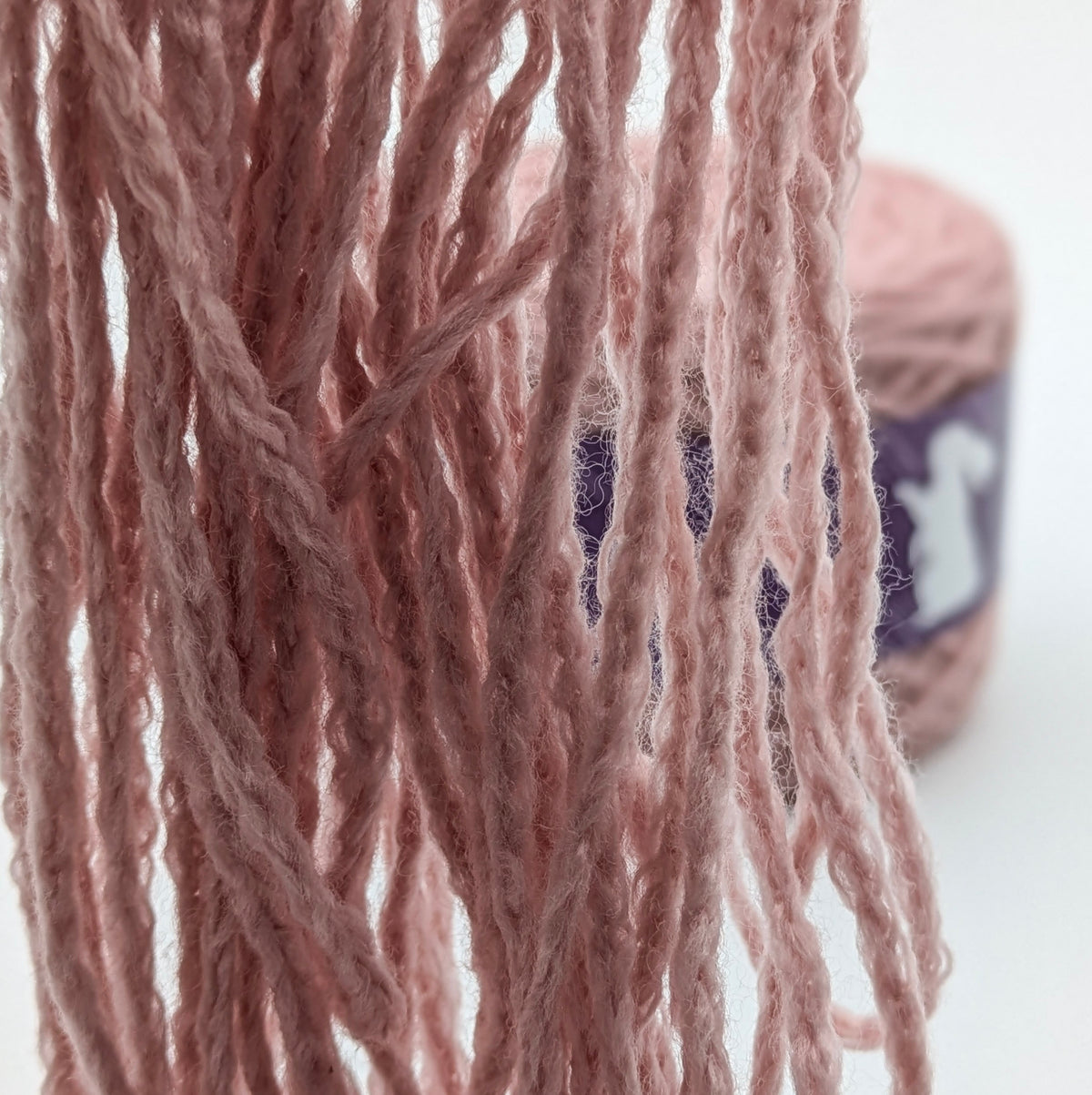 Merinowolle Bonny in Rosa – RABBY, weitere Ansicht