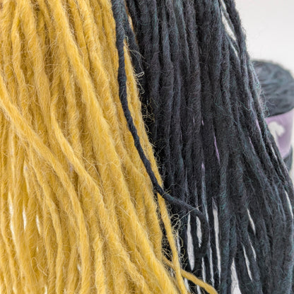 Wolle Alisa in allen Farben – Garn im Detail, RABBY