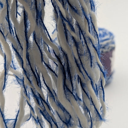 Schurwolle Ronan in Blau – RABBY, weitere Ansicht