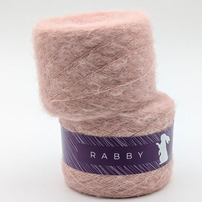 Lacegarn Freya mit Wolle und Viskose in Puderrosa – RABBY, weitere Ansicht